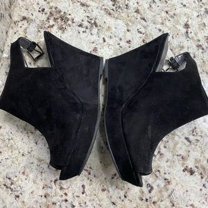 Black Suede Wedge Peep-toe